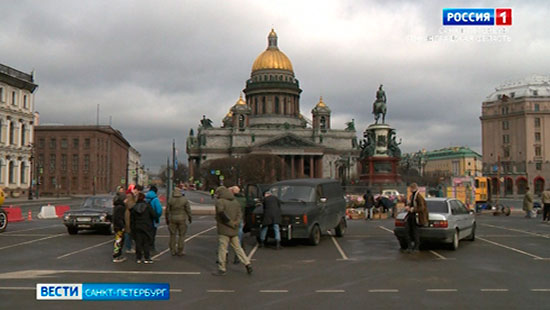 Где снимали гром. Фильмы снятые в Санкт-Петербурге. Площадь в Питере. Кино снимают на Исаакиевской площади в Санкт-Петербурге. Площадь за Исакием.